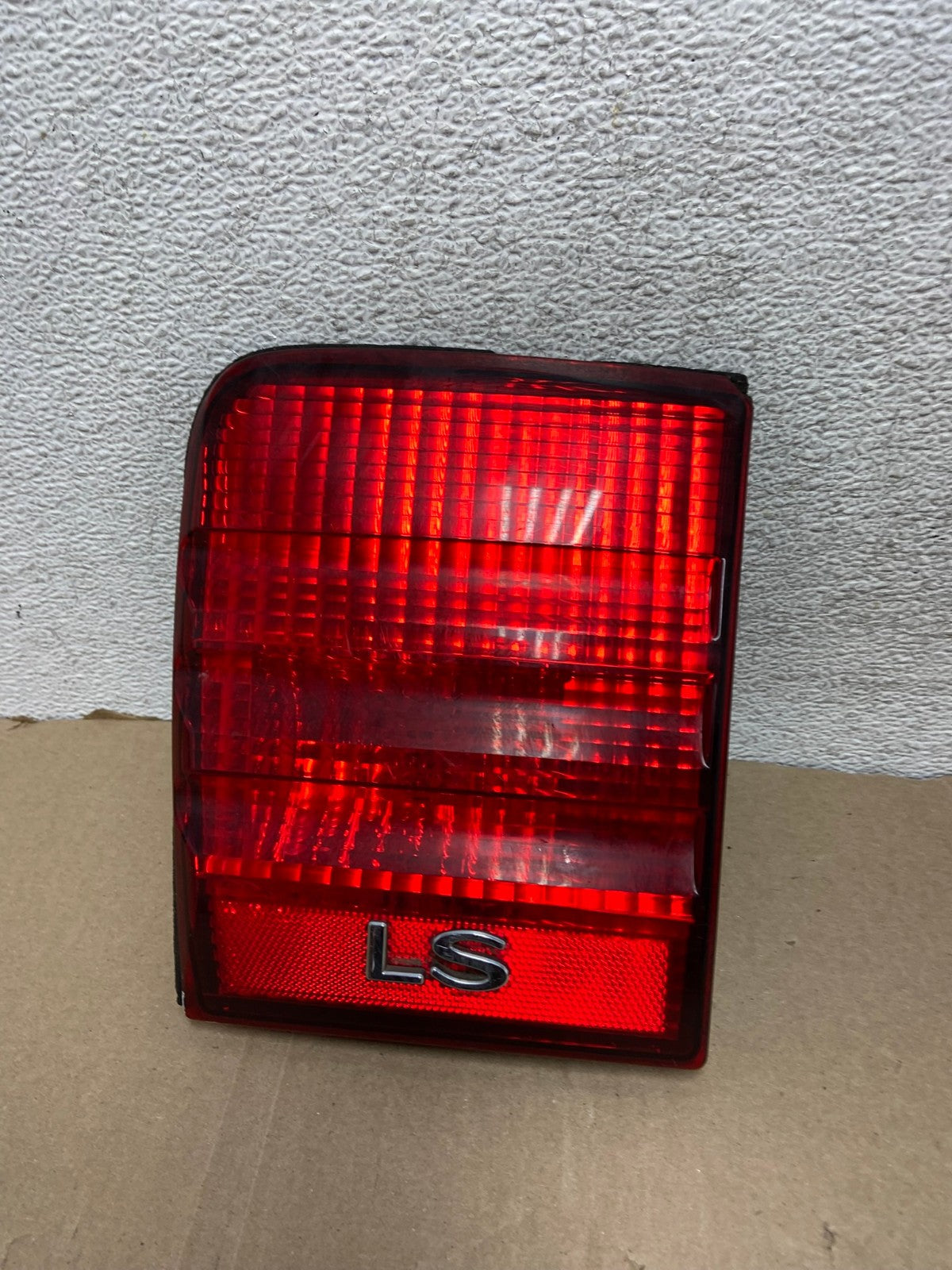 2000 2001 2002 Lincoln Ls Right Passenger RH Side Inner Tail Light AG6826 LK0