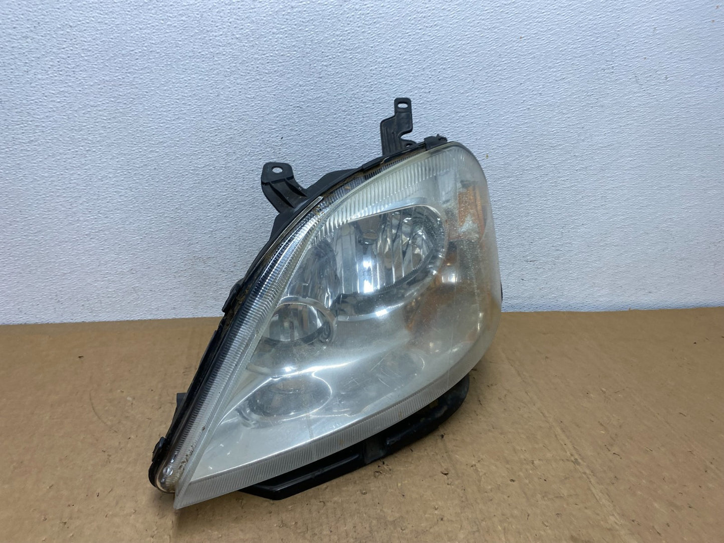 2005 2006 2007 Ford Five Hundred Halogen Headlight Left Driver Lh AD0594 DW2