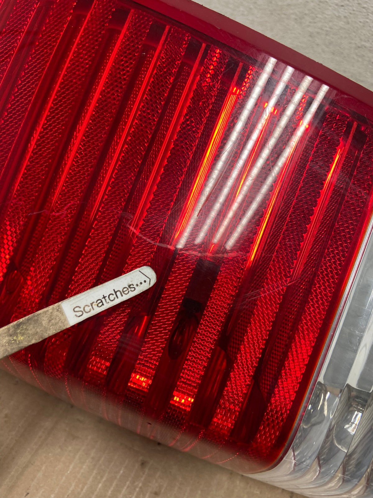 2007 2008 2009 Chrysler Aspen Tail Light Right Passenger Rh Side AE9521 LK3