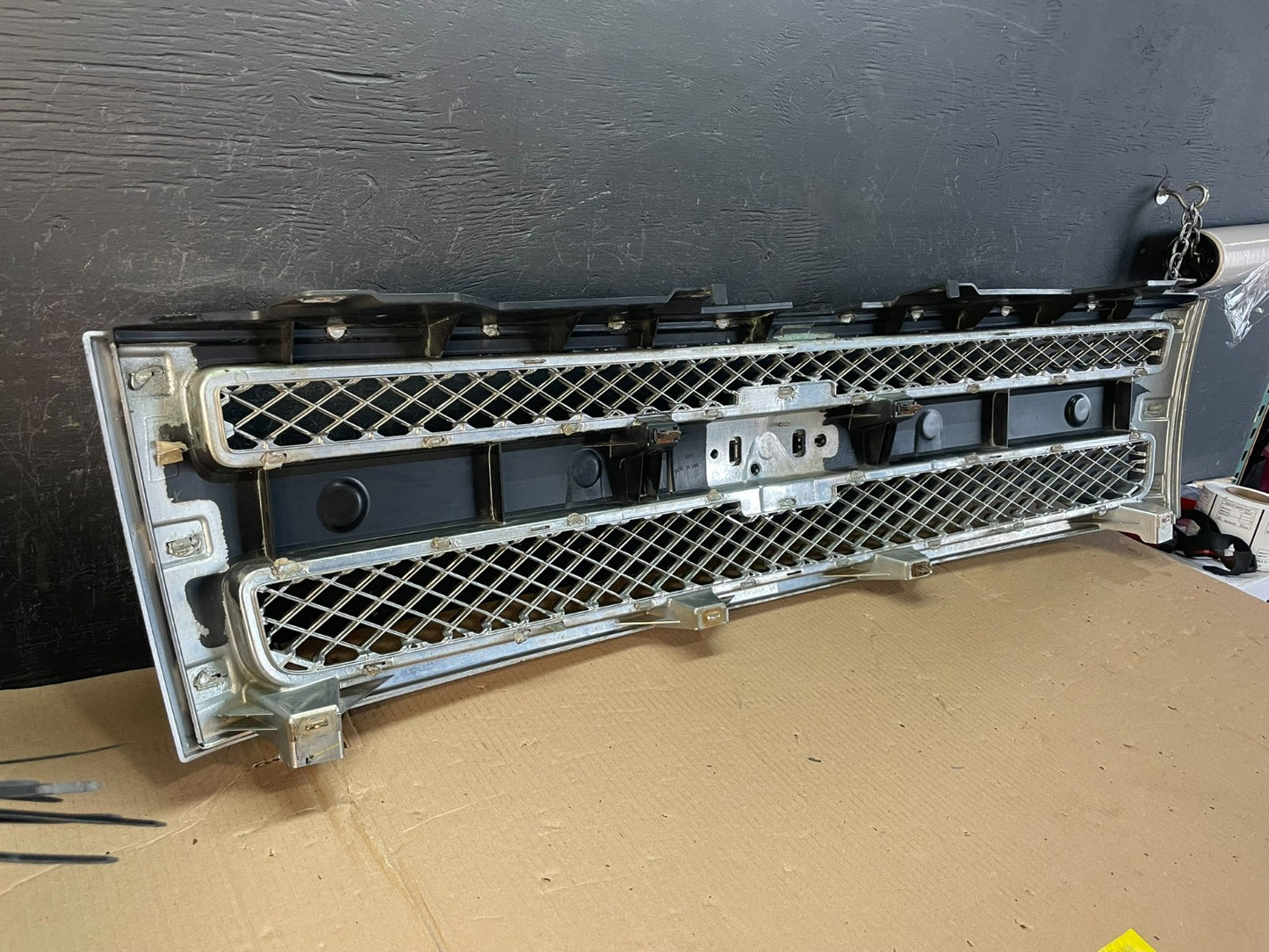 2007 to 2013 Chevrolet Silverado 1500 Front Chrome Grille Grill AE3618 DG5