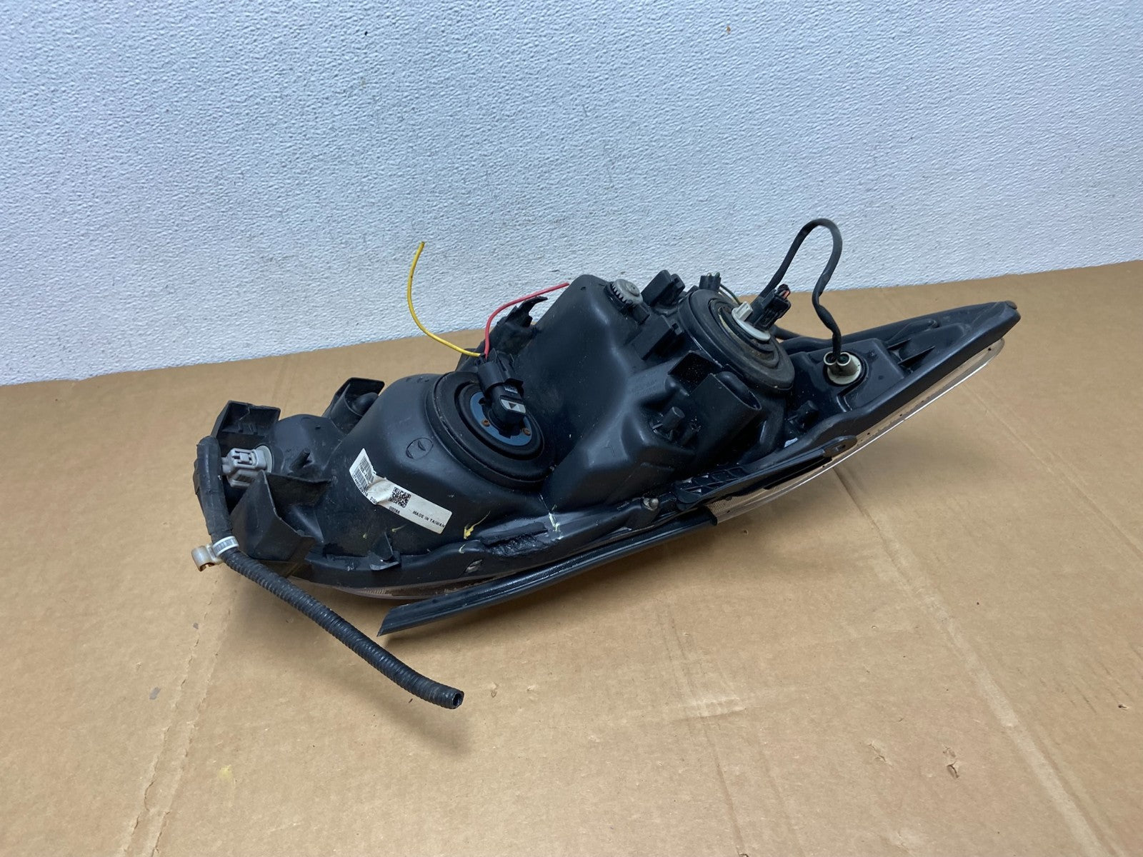 2005 2006 2007 Scion Tc Left Driver LH Side Halogen Headlight AC8375 DW10