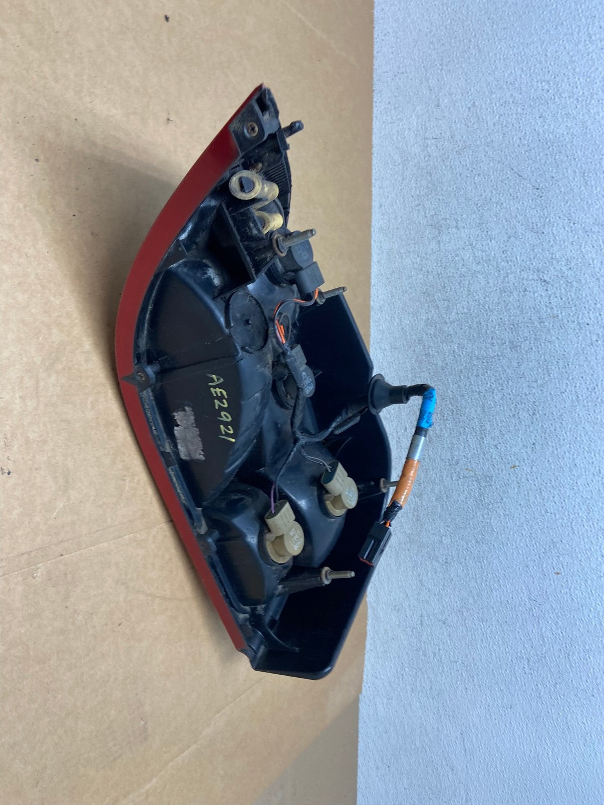1996 1997 1998 Ford Mustang Right Passenger RH Side Tail Light AE2921 LK8
