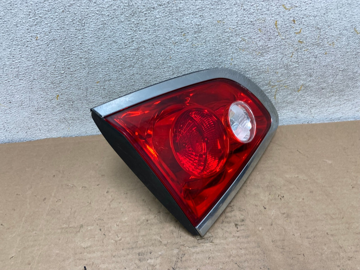 2008 - 2012 Buick Enclave Left Driver Lh Inner Tail Light AI0968 LK2