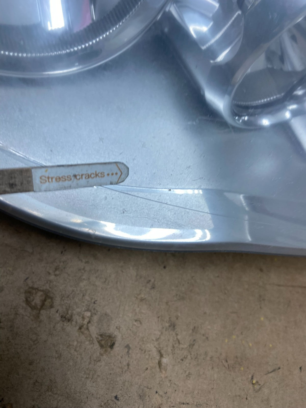 2011 to 2016 Chrysler Town and Country Right Passenger Headlight X9033 DW6