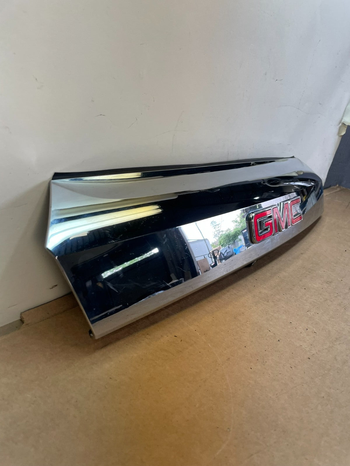 2011-2015 GMC Terrain Tailgate Liftgate Chrome Finish Molding Camera AG0904 DG2