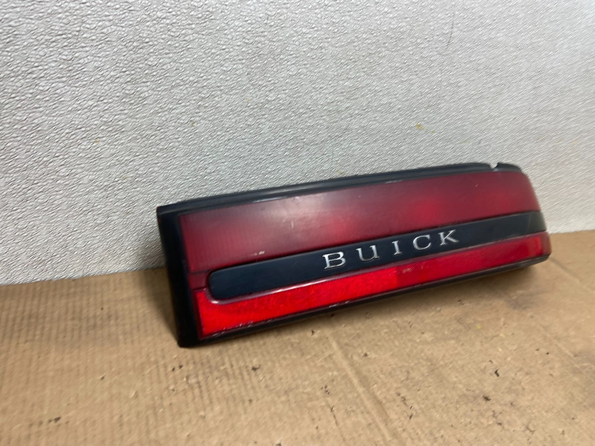 1993 1994 Buick Regal 4 Door Sedan Left Driver Side Tail Light AA63592