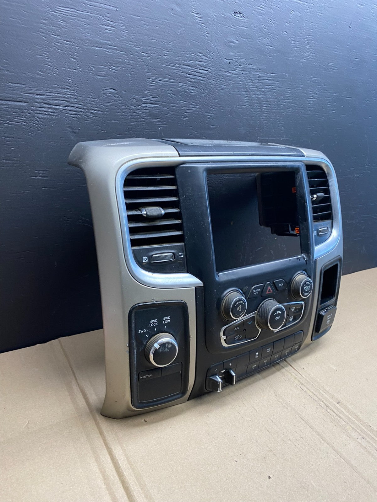 2013-2016 Dodge Ram 1500 Temp A/C Heat Climate Control Dash Trim Bezel ab8689 DG1