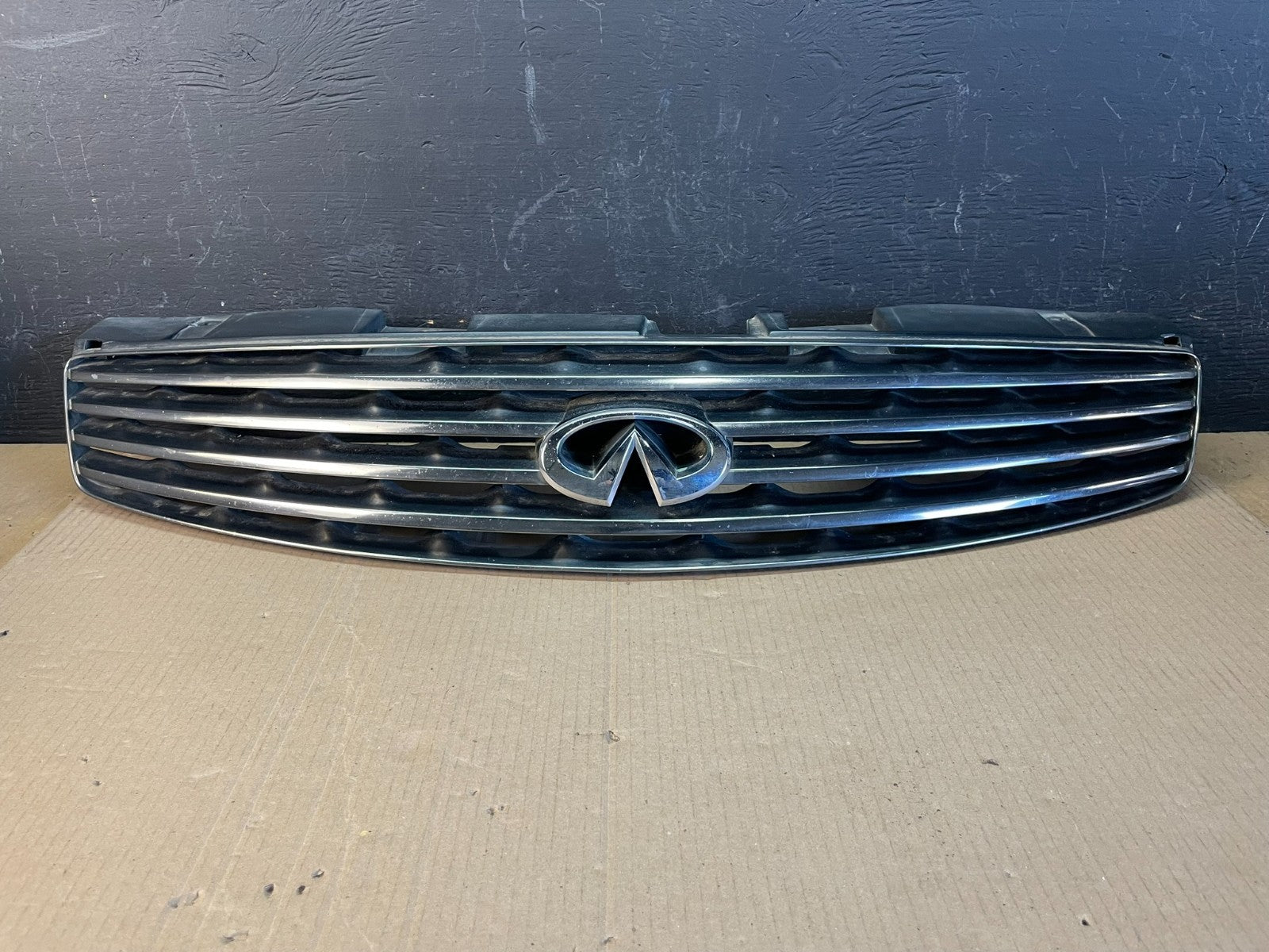 2010 to 2013 Infiniti G37 Coupe Front Upper Grill Grille AC1991 DG0