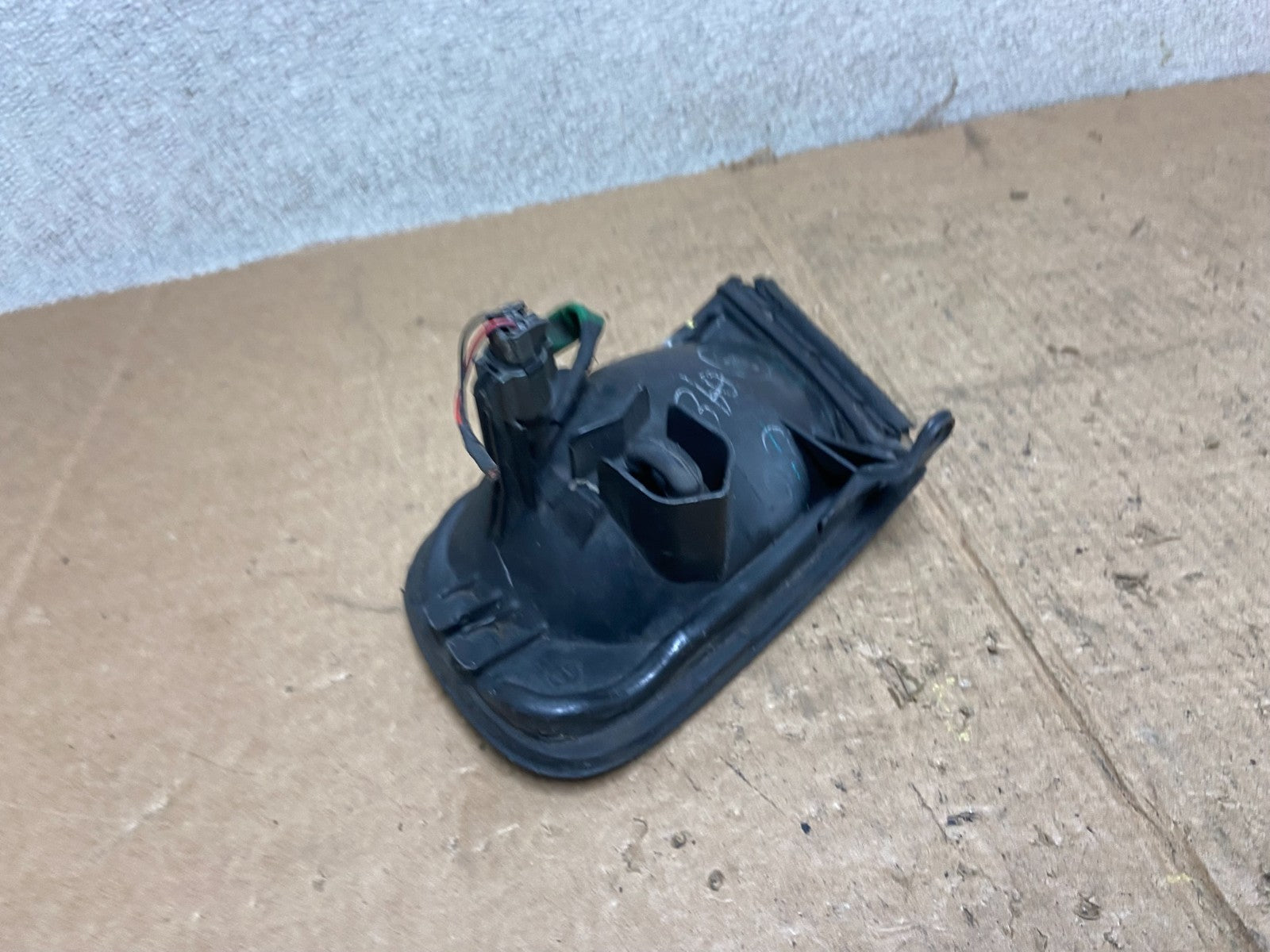 1997 - 1999 Nissan Maxima Right Passenger Rh Corner Turn Signal Oem AA3789 DW6