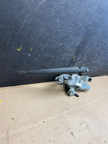 2009 to 2014 Nissan Cube Rear Wiper Motor U4703 DG2