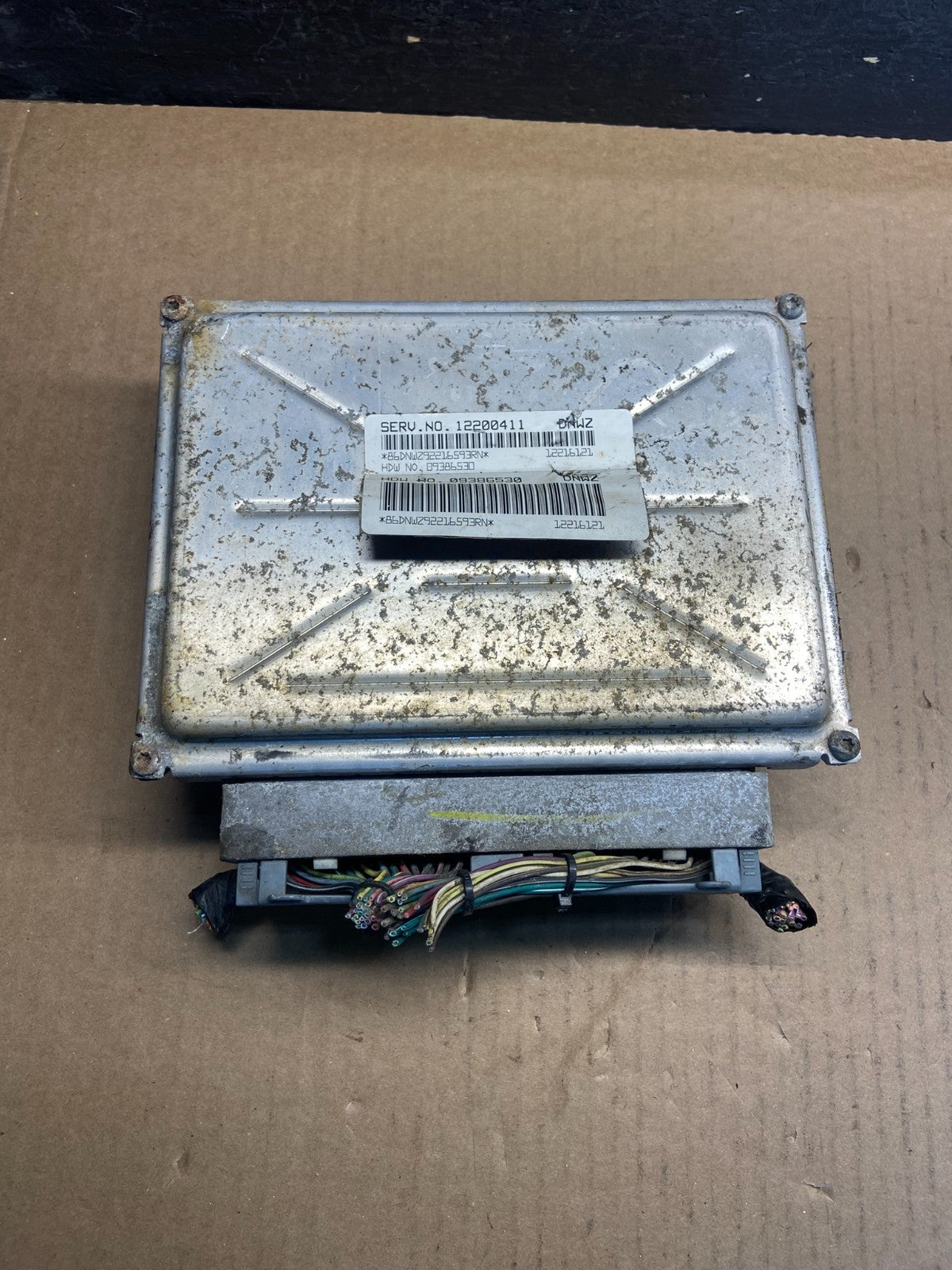 2001-2002 Silverado Tahoe Engine Computer Module 12200411 ECM ECU AF9210 DG0