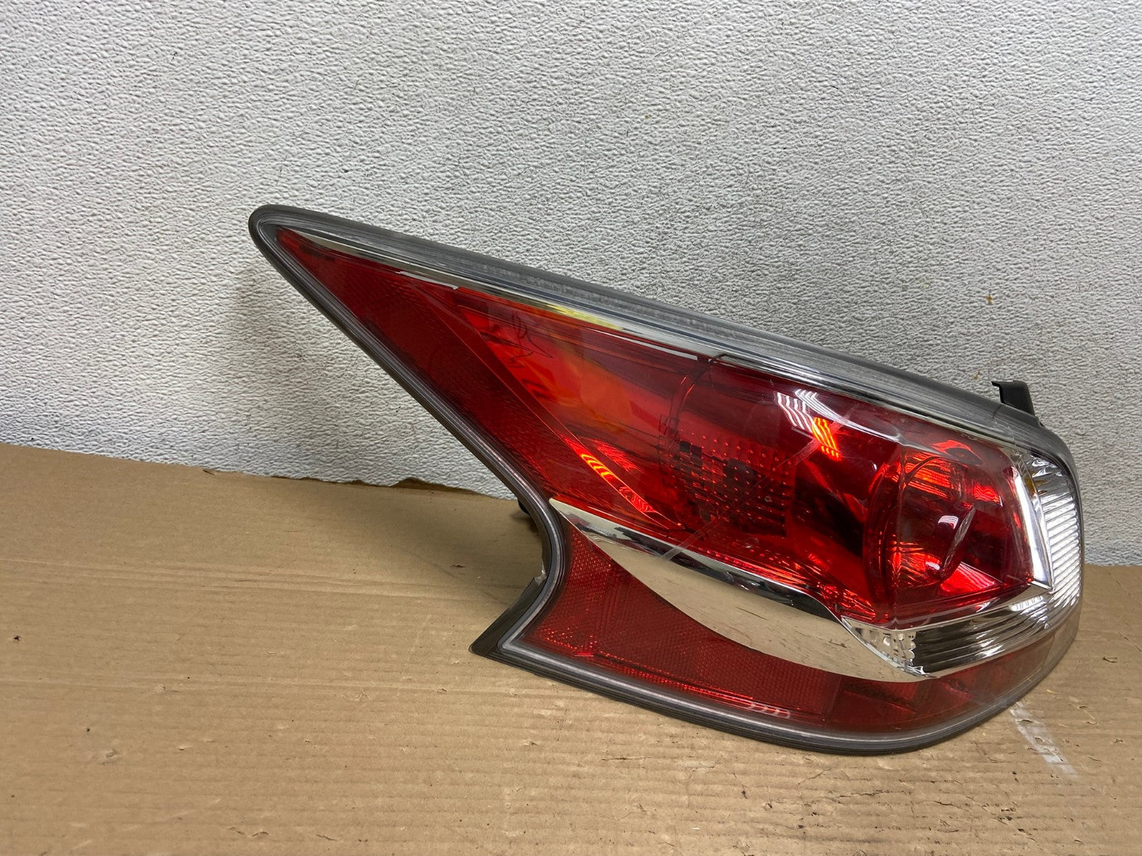 2013 2014 2015 Nissan Altima Left Driver LH Side Tail Light AG9086 LK1