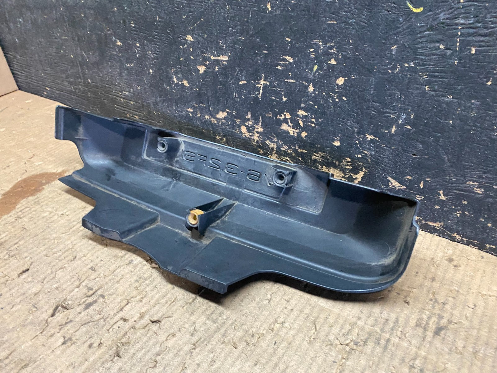 2008 to 2008 Audi  A6 3.2L Engine Motor Cover OEM Y6349 DG6