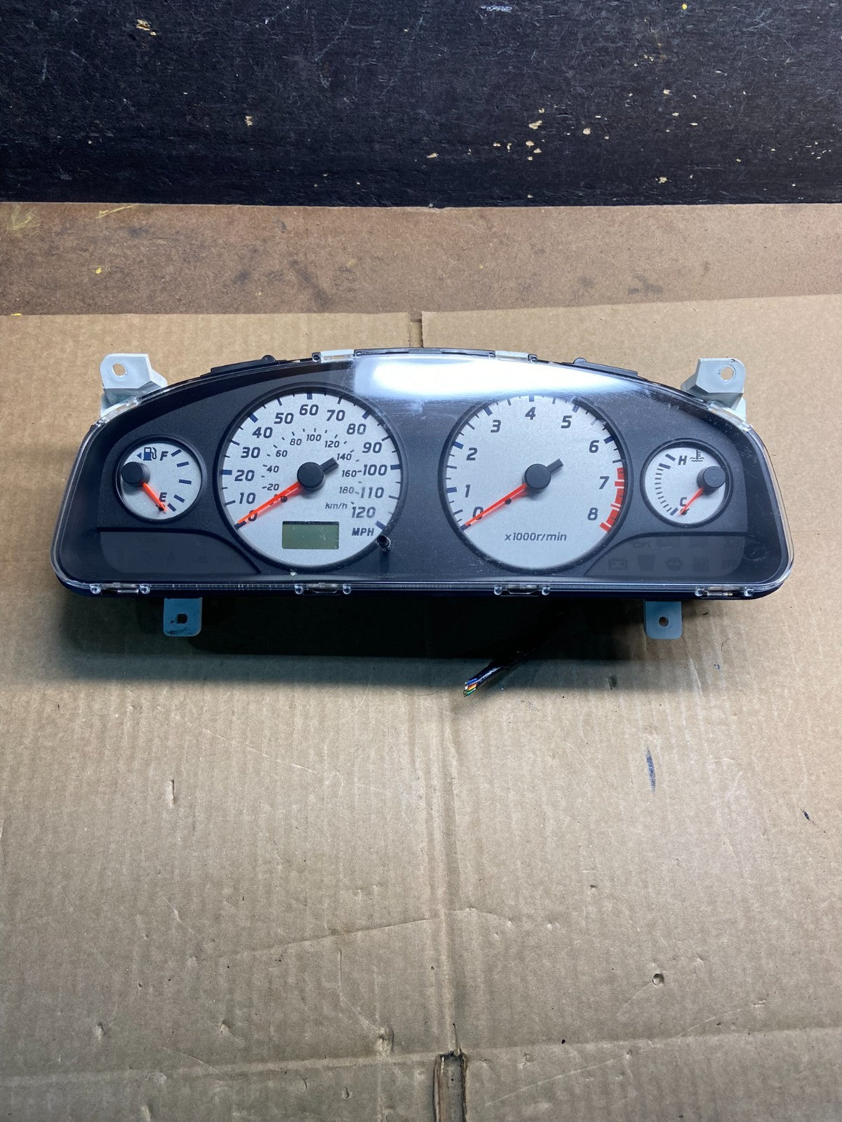 2000 Nissan Pathfinder Speedometer Cluster Gauge OEM Y7428 DG1