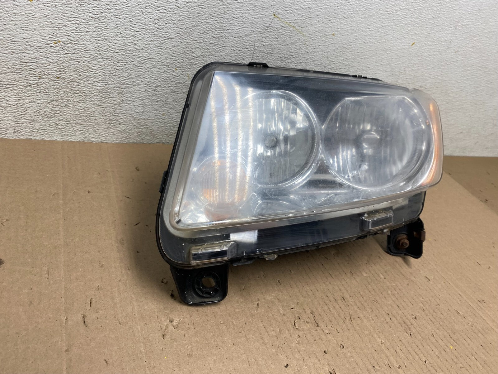 2011 to 2013 Jeep Grand Cherokee Halogen Left Driver Lh Headlight j7998 Oem DG2