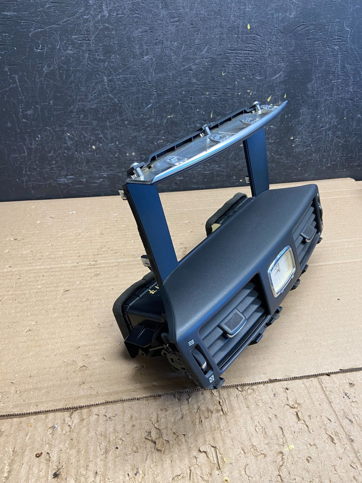 2011 to 2019 Infiniti M37 Center Dash Radio Bezel W/ Vents Clock AG0217 DG1