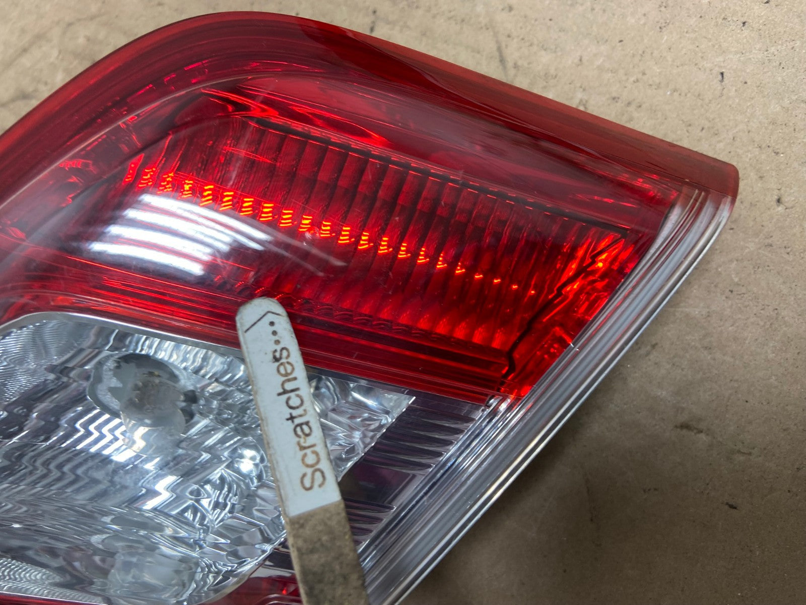2010 - 2011 Toyota Camry Right Passenger RH Side Inner Tail Light AG4690 LK3