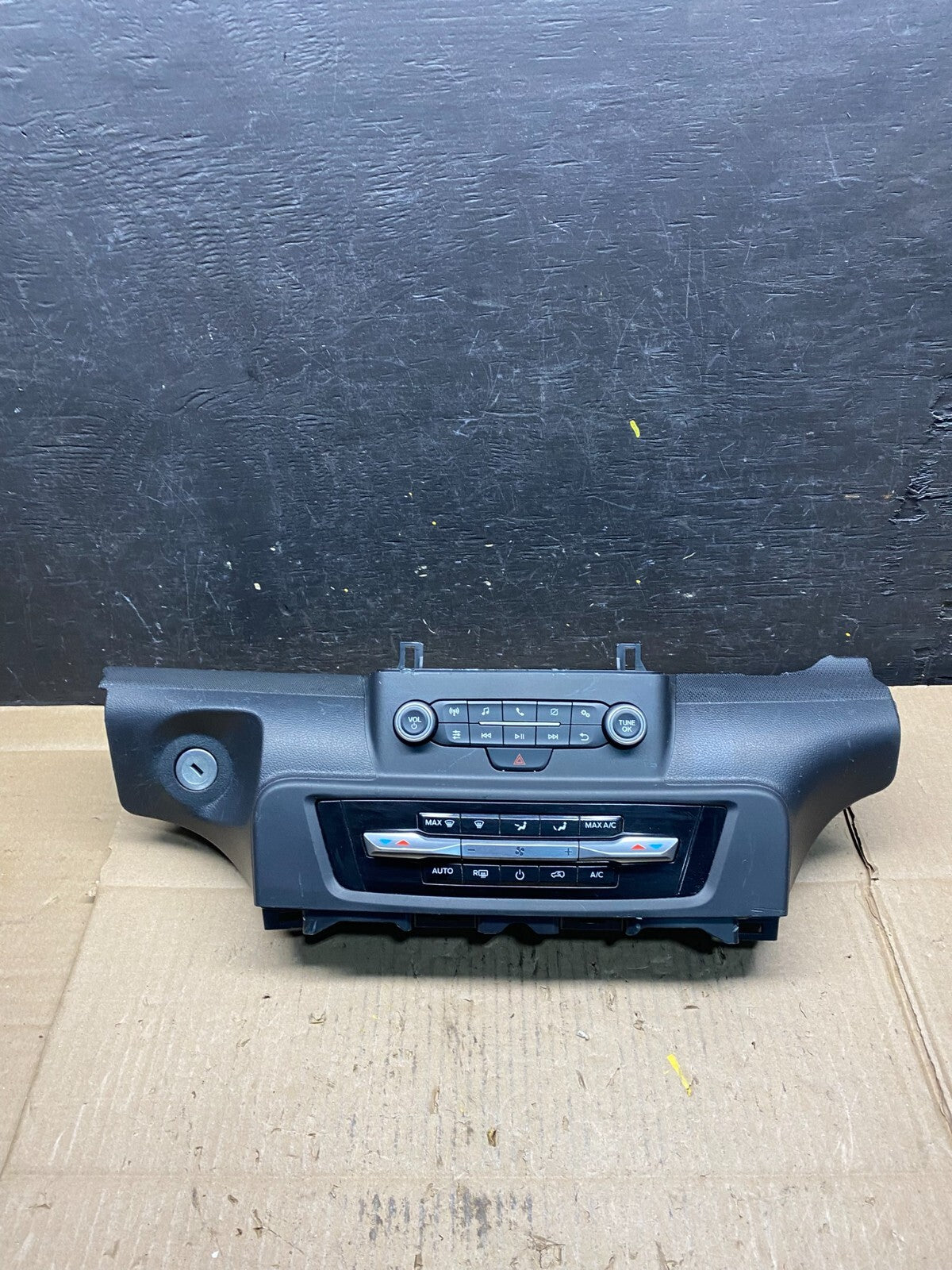 2020 to 2023 Ford Explorer Radio Climate Control Panel Trim L6796 PS0