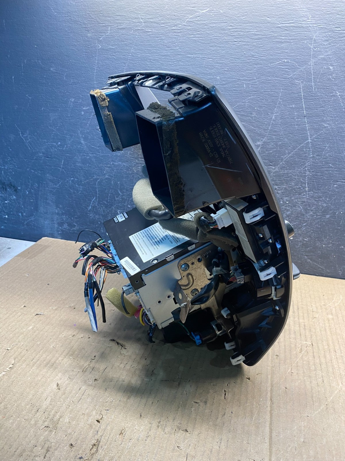 2008 to 2012 Nissan Armada Bose Radio CD Player A/C Climate Control OE AG3999 DG3