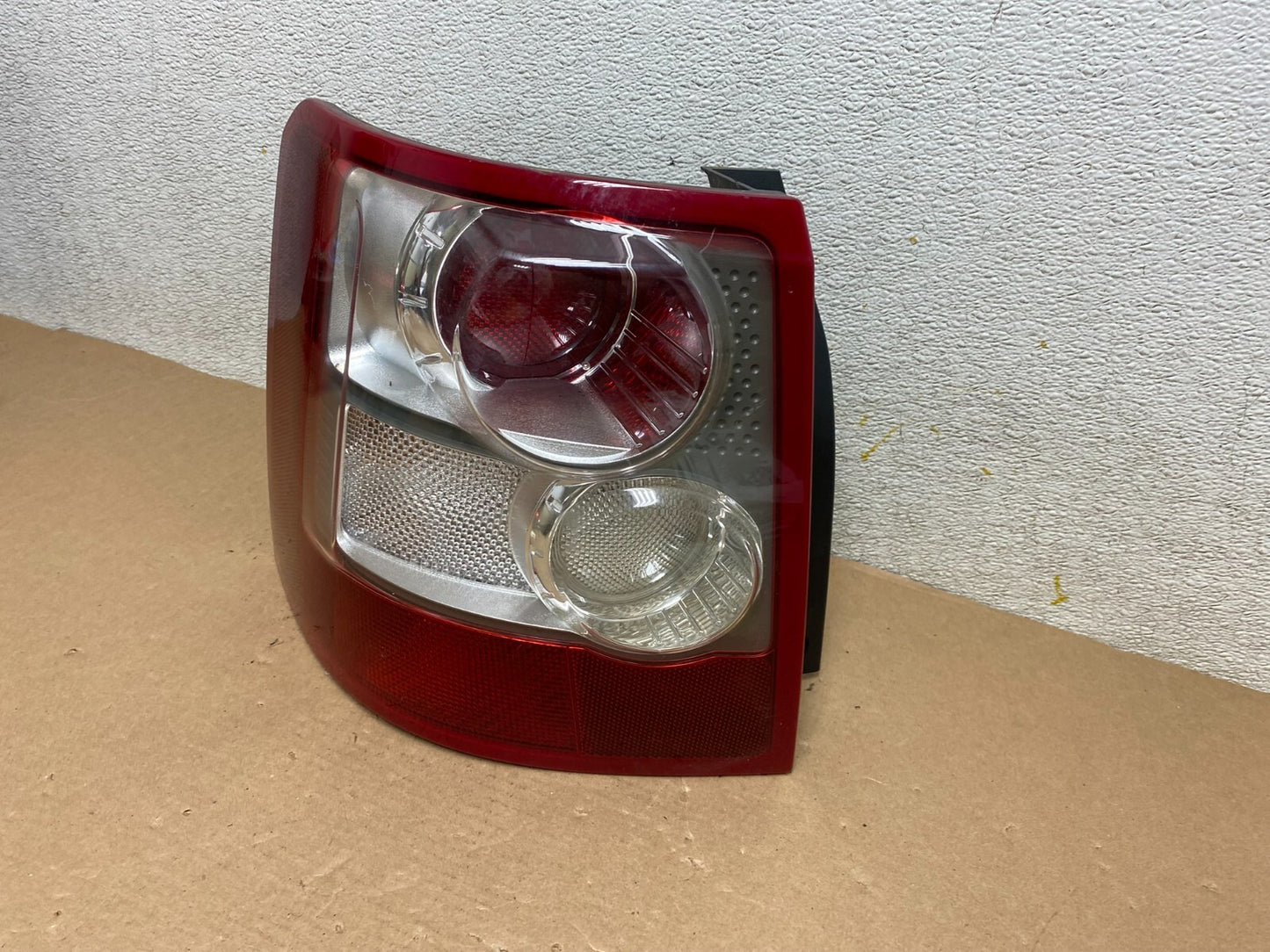 2006 - 2009 Land Rover Range Rover L320 Left Driver LH Tail Light O7620 DW1