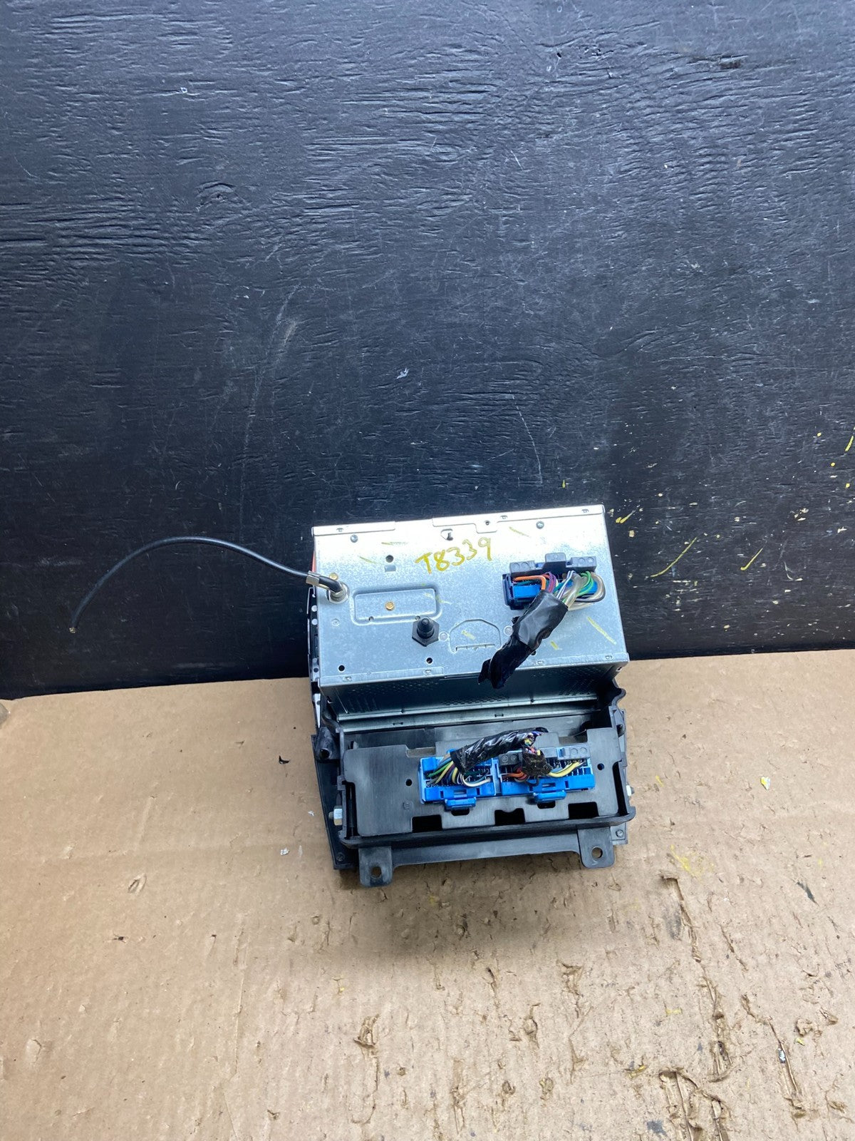 1998 to 2001 Cadillac Seville Bose  Radio CD Player Climate Control OEM T8339 DG3