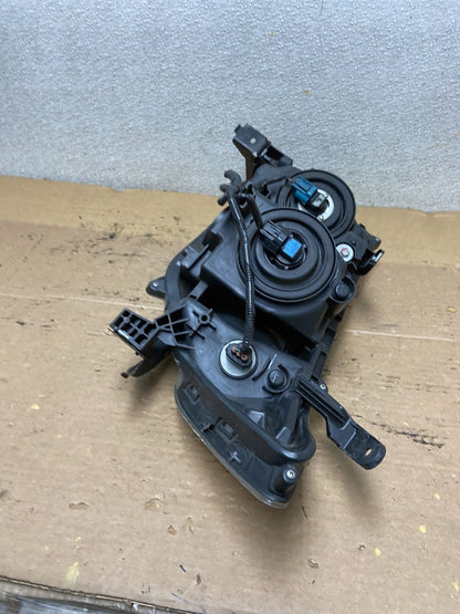 2011 to 2013 Honda Odyssey Front Right Passenger Headlight Halogen AB3354 DW6