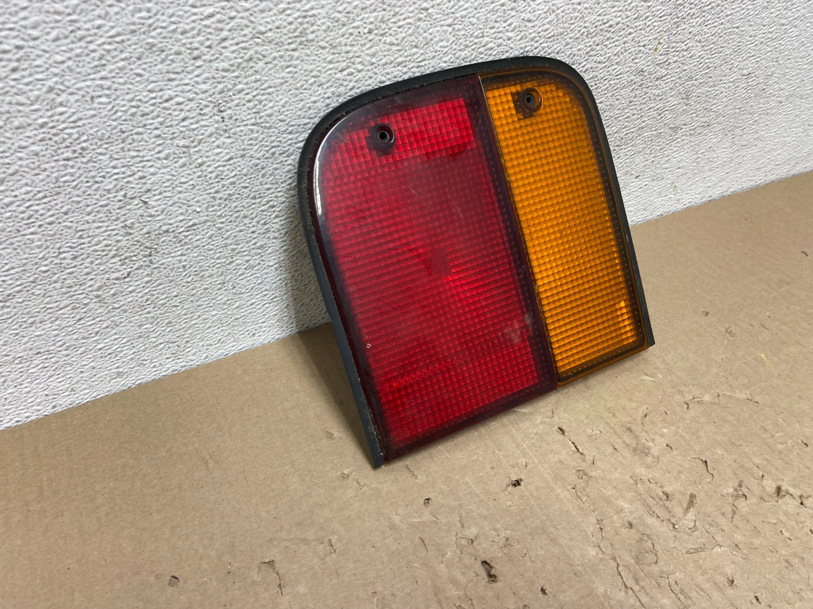 1989 to 1998 Mazda Mpv Right Passenger RH Side Tail Light Inner AE9832 DW2