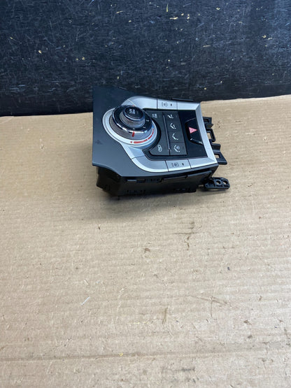 2011 - 2013 Hyundai Elantra Center Heater A/C AC Climate Control Panel ah3523 DG2