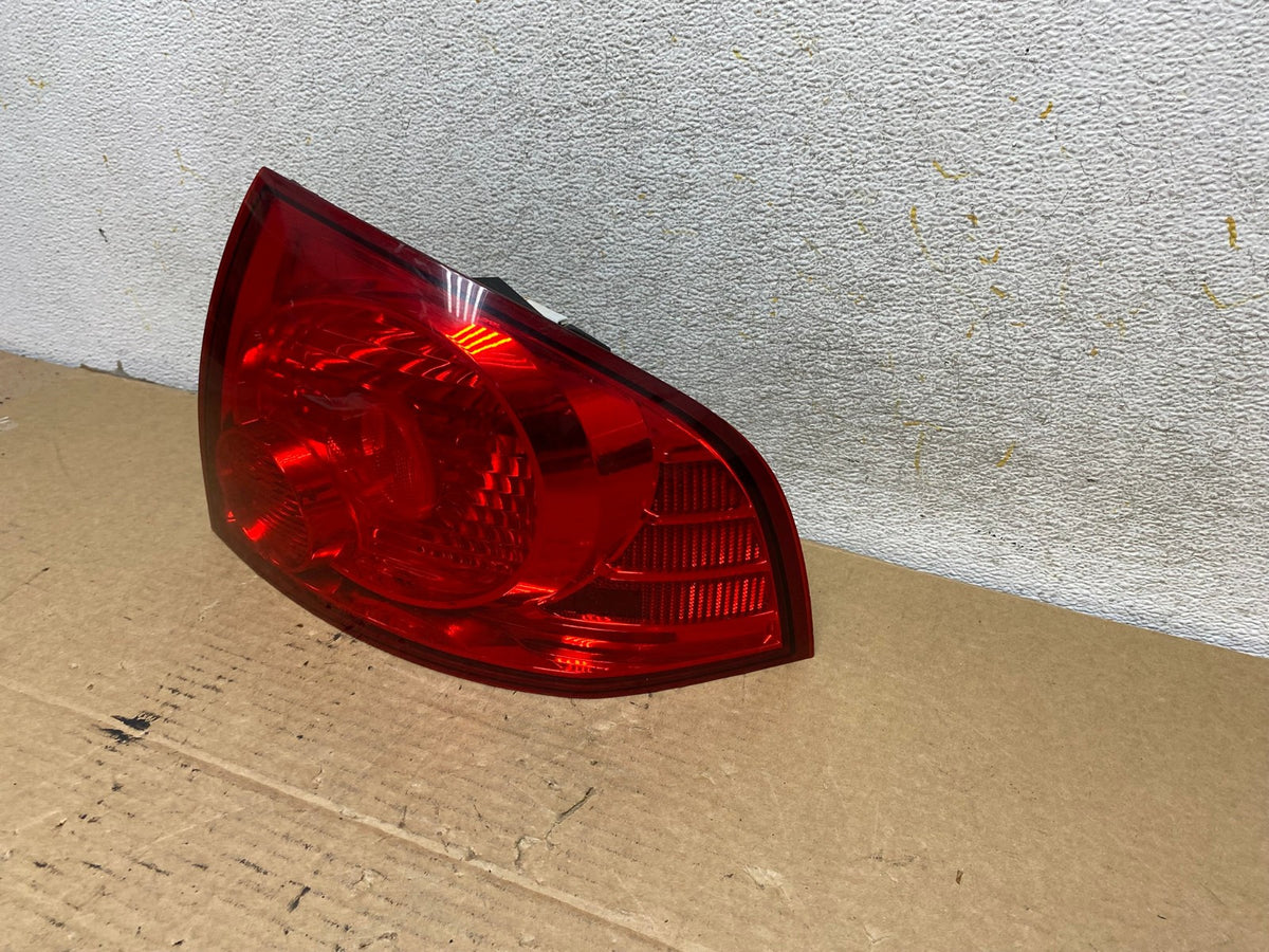 2004 2005 2006 Nissan Sentra Right Passenger Rh Side Tail Light AH7993 LK2