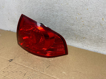 2004 2005 2006 Nissan Sentra Right Passenger Rh Side Tail Light AH7993 LK2