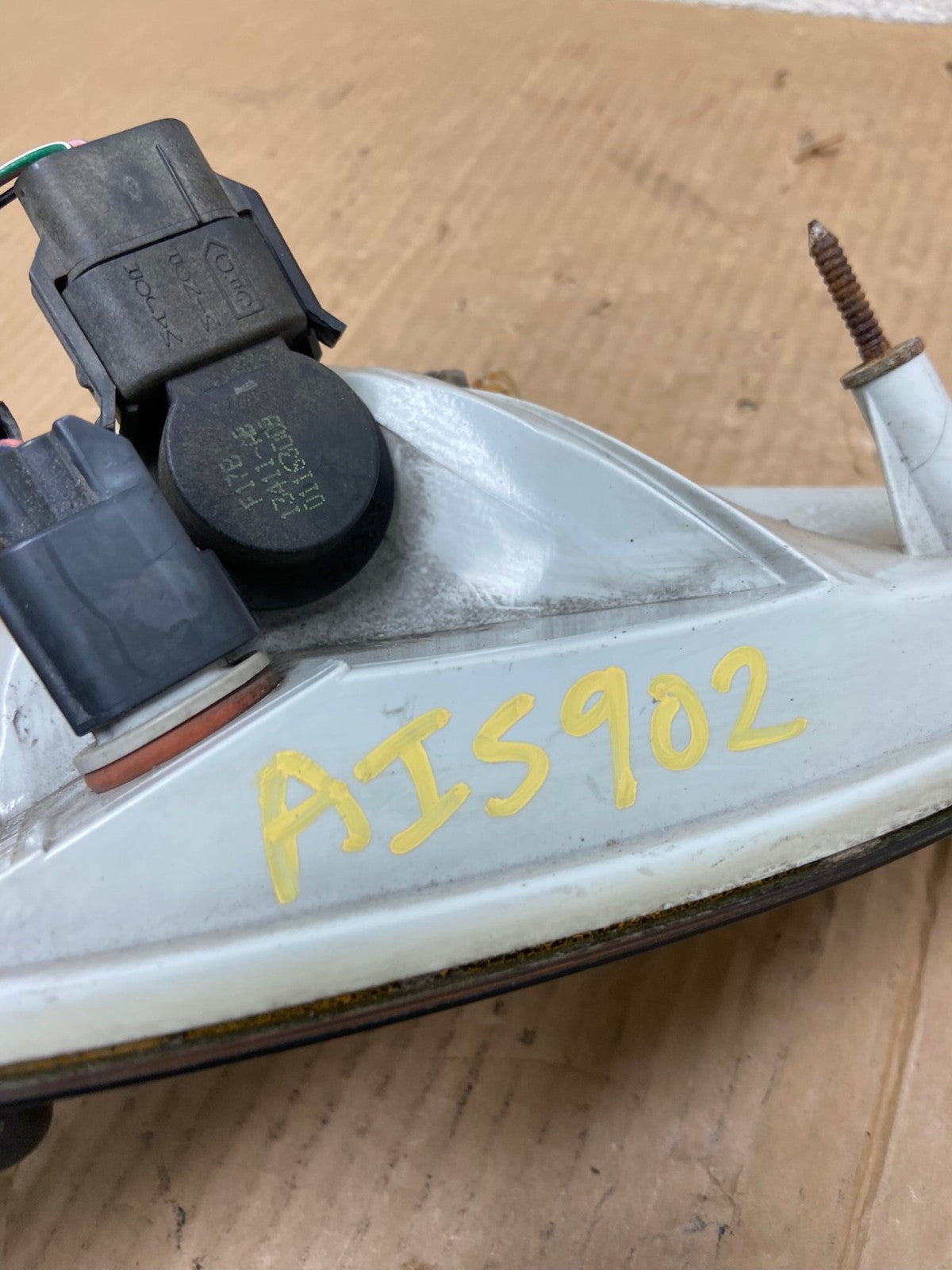 2001 - 2002 Nissan Quest Front Left Driver LH Side Turn Signal AI5902 LK6
