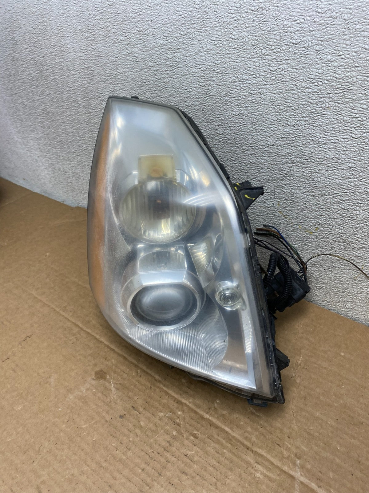 2006 to 2011 Cadillac DTS Right Passenger RH Side Xenon Hid Headlight Z1377 DW1