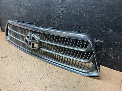 2008-2010 Toyota Highlander Hybrid Front Upper Grille Grill Emblem Y6644 DG2