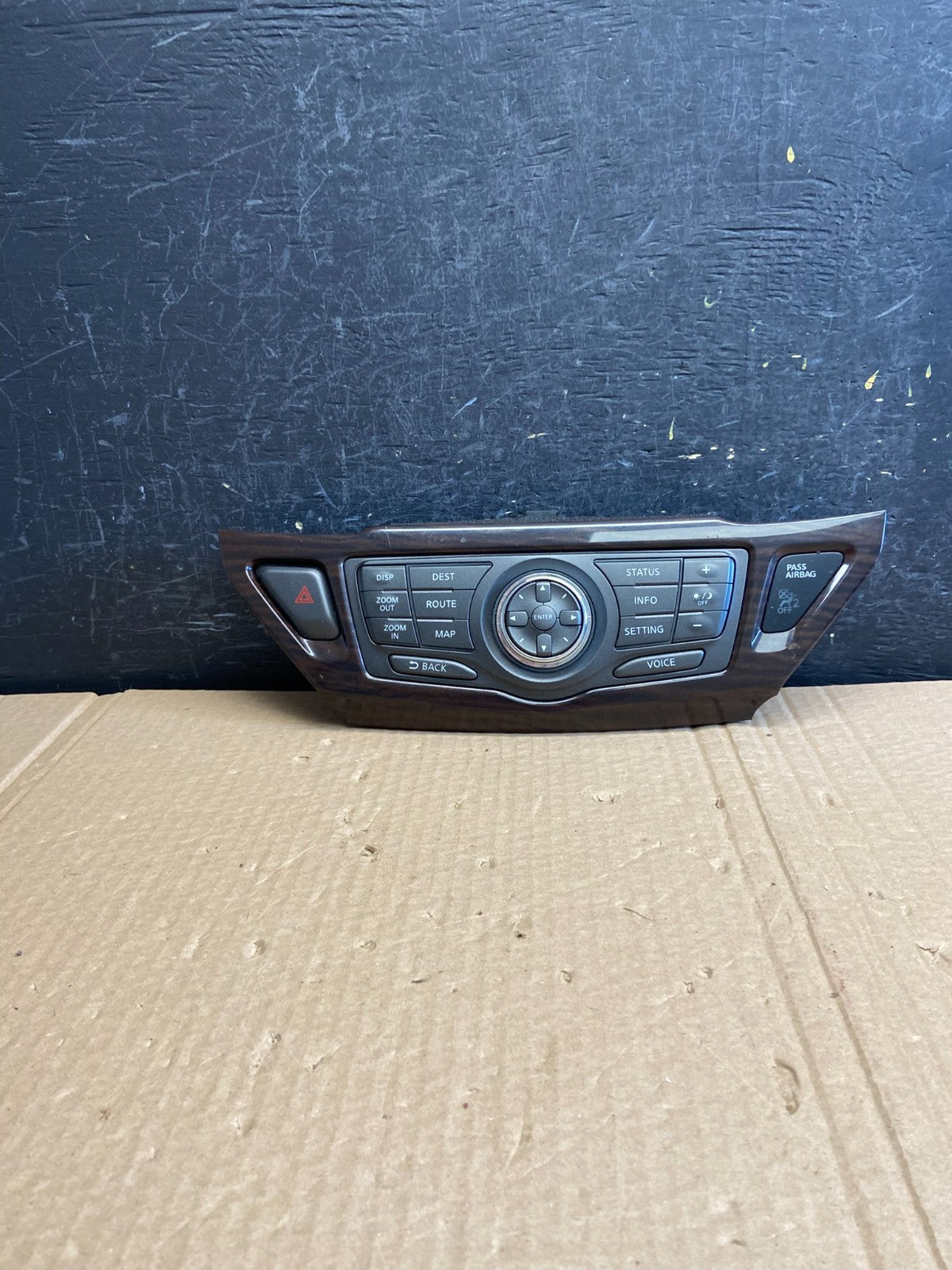 2013 to 2018 Nissan Pathfinder Radio Audio Climate Control AF6169 DG0