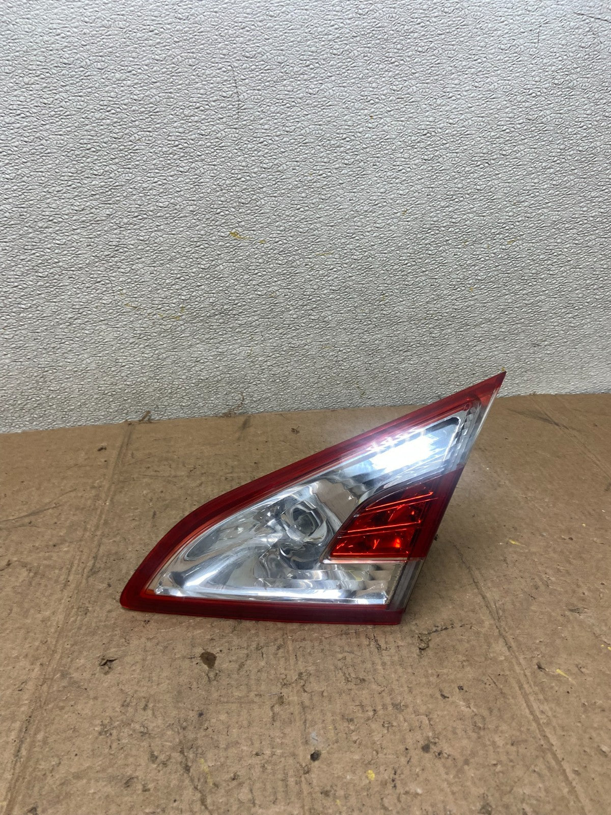 2011-2014 Nissan Murano Right Passenger RH Side Inner Tail Light Oem AA36060