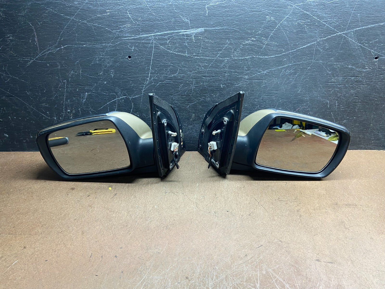 2007-2010 Hyundai Entourage Sedona Left+Right Set Side Door Mirror Oem i17952