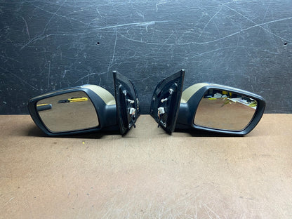 2007-2010 Hyundai Entourage Sedona Left+Right Set Side Door Mirror Oem i17952