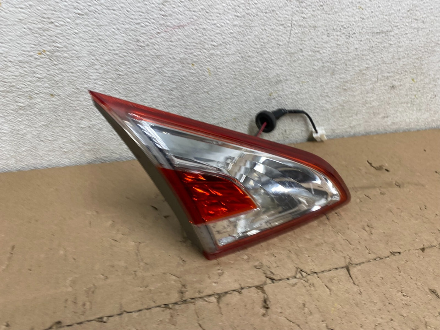 2011-2014 Nissan Murano Left Driver Lh Side Inner Tail Light Oem I9993 DW2