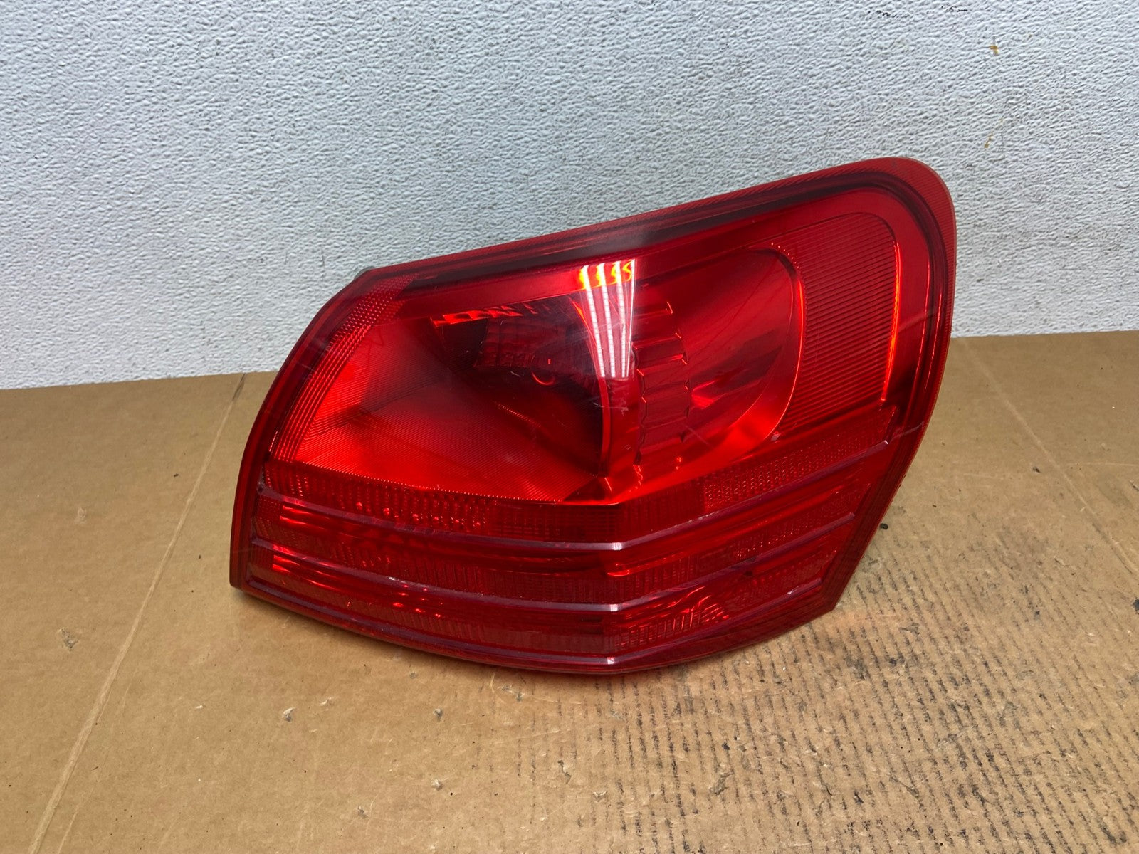 2008 to 2015 Nissan Rogue Right Passenger Rh Side Tail Light AE0396 LK0