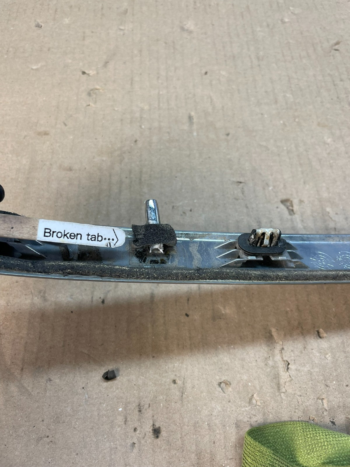 2011 to 2014 Ford Explorer Rear Tailgate Gate Trim Molding With Camera AC1871 DG4