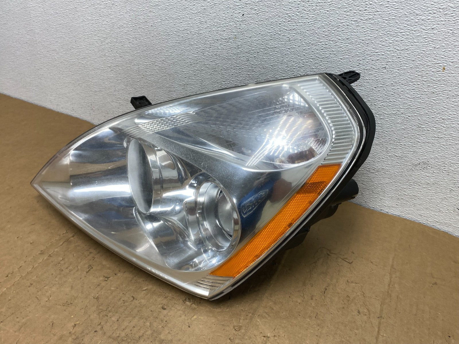 2008-2012 Kia Sedona Left Driver Lh Side Headlight Halogen AD1422 DW1