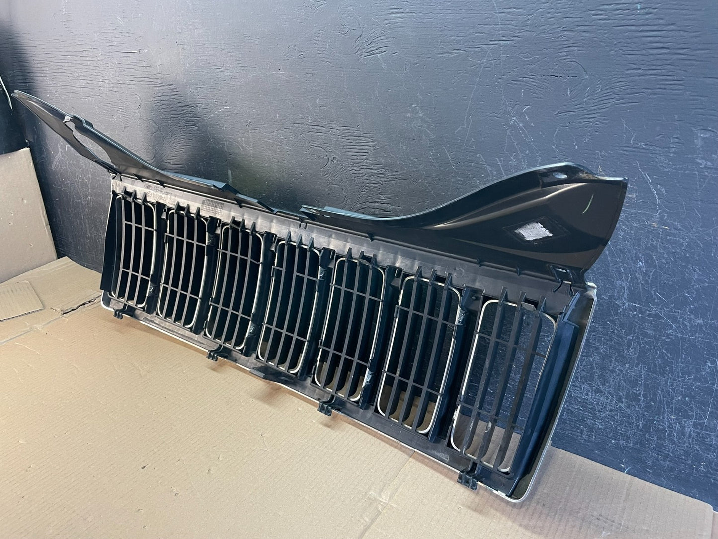 2008 2009 2010 Jeep Grand Cherokee Front Upper Grill Grille AE3581 DG4