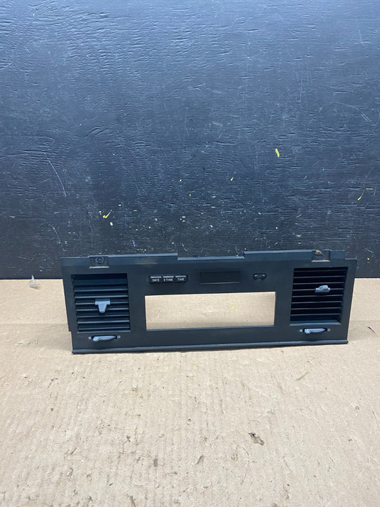 1988 to 1991 Ford Crown Victoria Climate Control Air Vent Clock Bezel P5479 DG0