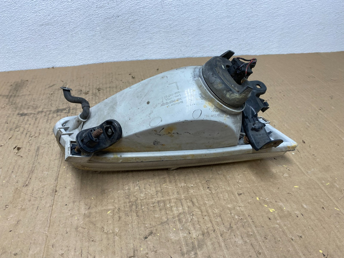 1997 1998 1999 Toyota Camry Left Driver Side Halogen Headlight AB8492 DW4
