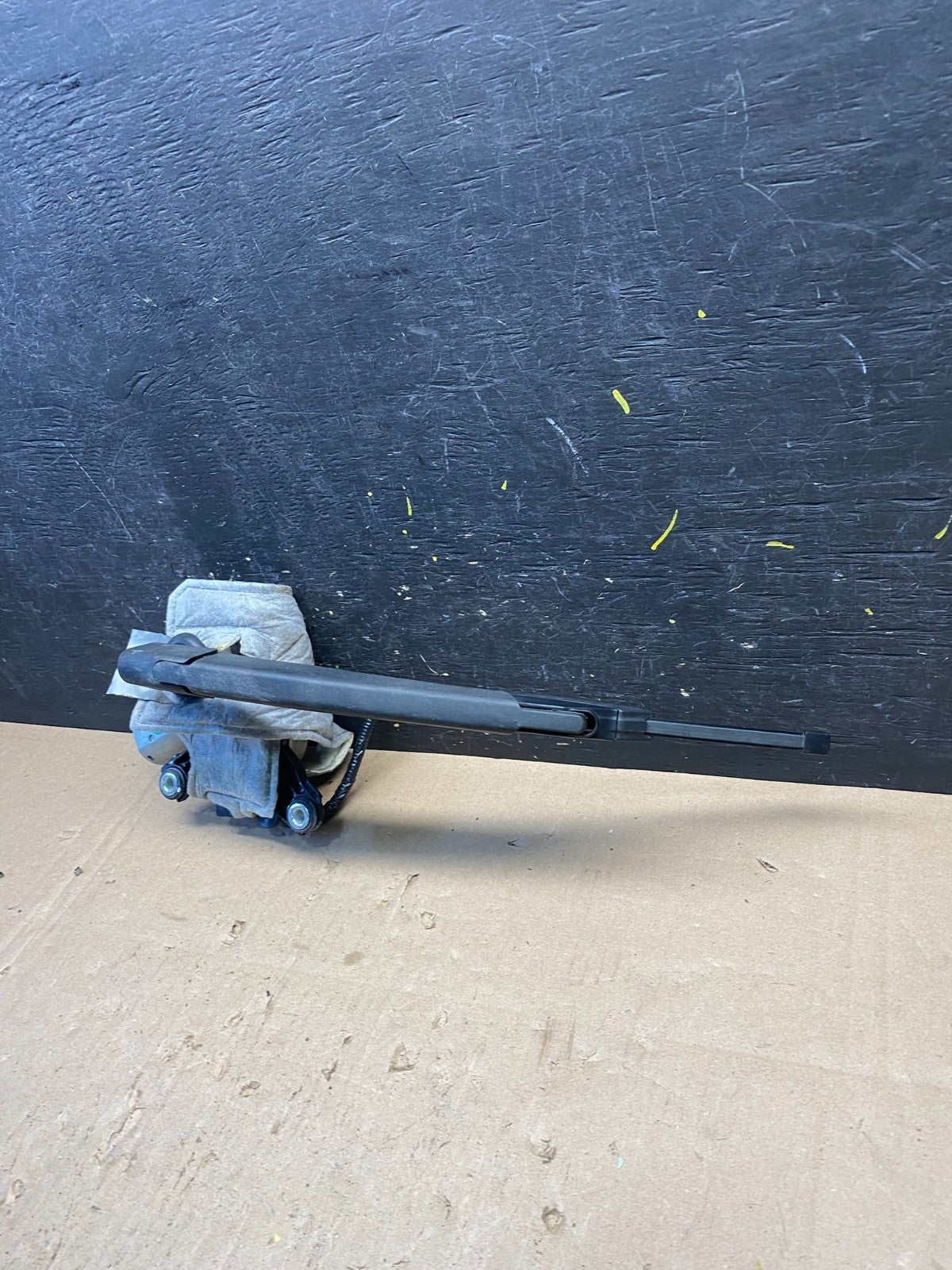 2013-2016 Nissan Pathfinder Back Door Rear Wiper Motor Wiper Blade R8846 DG2