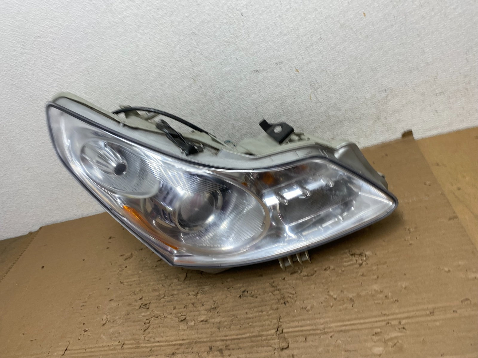 2007-2009 Infiniti G35 G37 Right Passenger Hid Xenon Headlight Sedan AD4390 DW1
