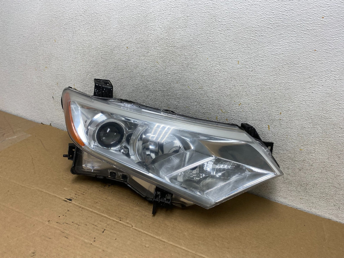 2012 to 2017 Nissan Quest Right Passenger RH Headlight Halogen AH7792 DW2