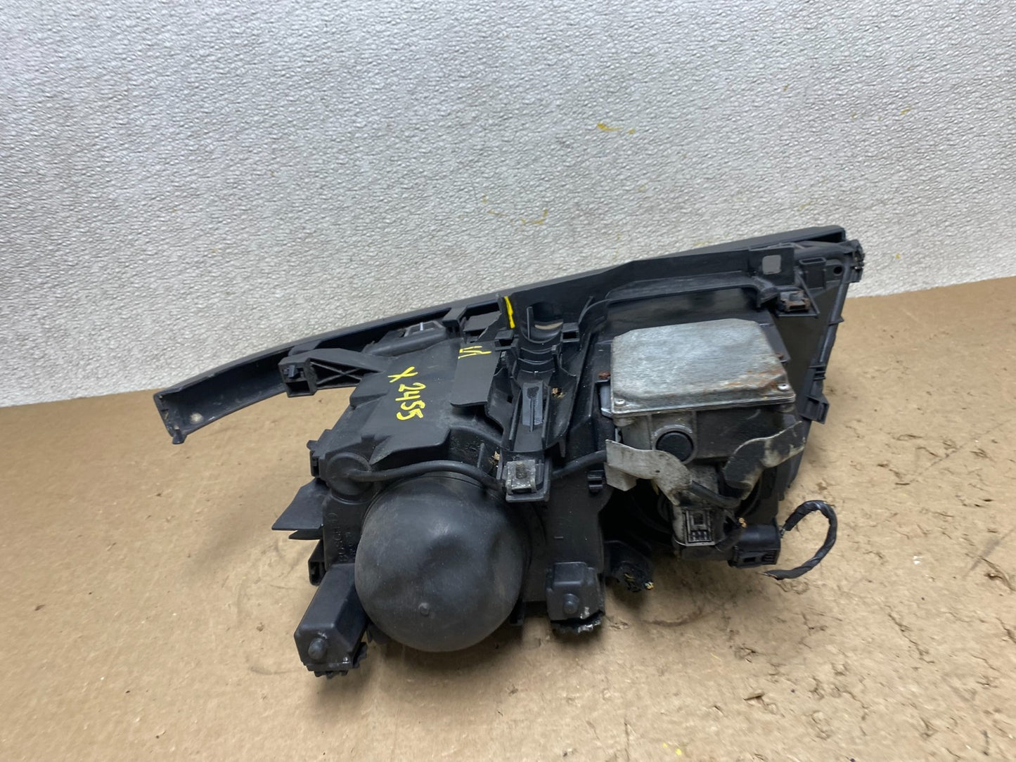 2000 to 2003 BMW 325Ci 330Ci E46 Coupe Right Side Xenon HID Headlight OEM X24556