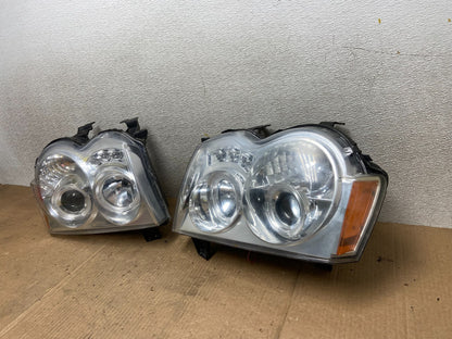 2005 to 2007 Jeep Grand Cherokee Left+Right Set Headlights AA64131