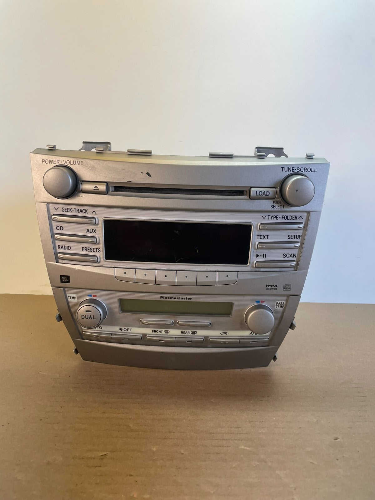 2007 to 2009 Toyota Camry Radio CD Player Climate Control Bezel AF5589 DG0